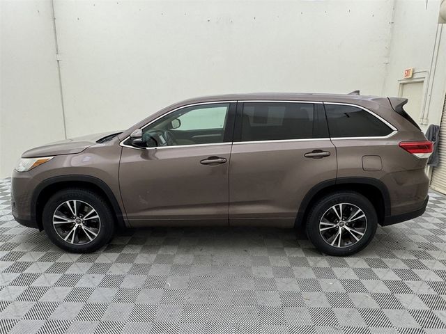 2017 Toyota Highlander LE