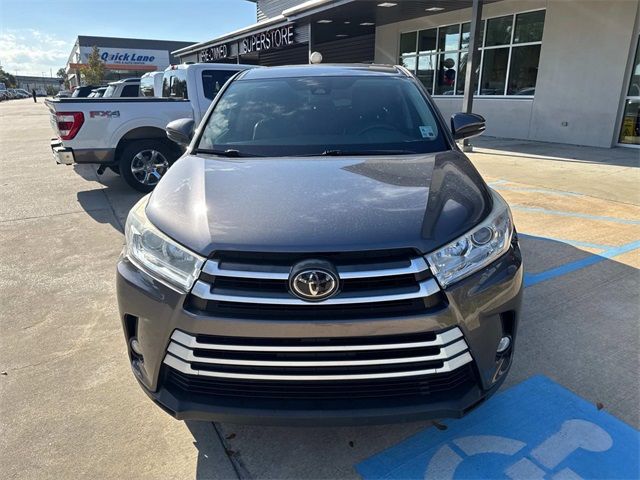 2017 Toyota Highlander LE