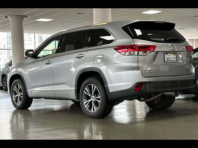 2017 Toyota Highlander LE