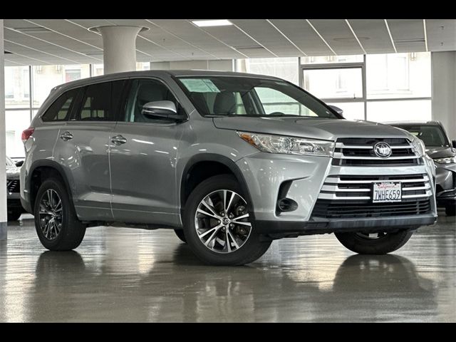 2017 Toyota Highlander LE