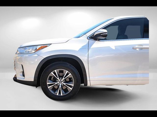 2017 Toyota Highlander LE