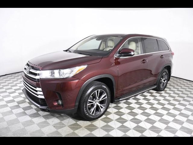 2017 Toyota Highlander LE