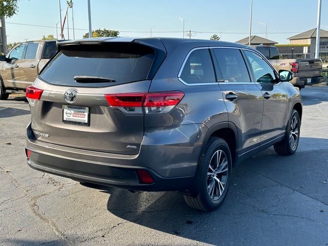 2017 Toyota Highlander LE