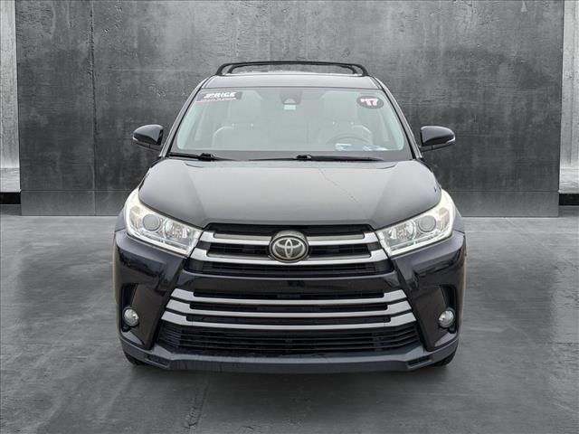 2017 Toyota Highlander LE Plus