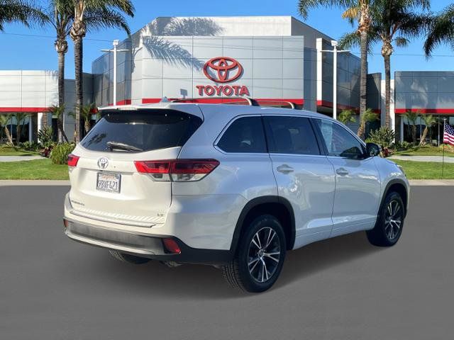 2017 Toyota Highlander LE