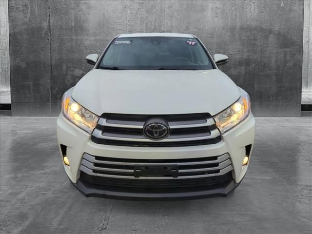 2017 Toyota Highlander LE Plus