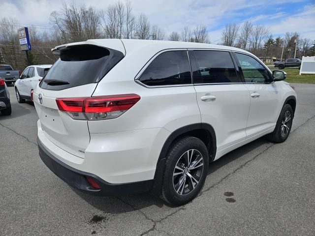 2017 Toyota Highlander LE