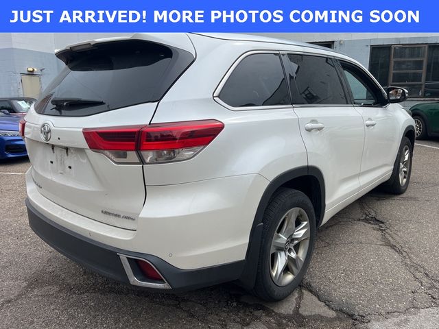 2017 Toyota Highlander 