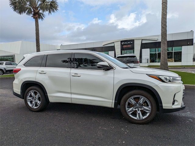 2017 Toyota Highlander Limited