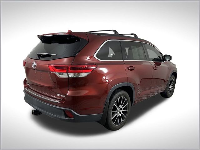 2017 Toyota Highlander SE