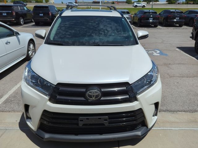 2017 Toyota Highlander SE