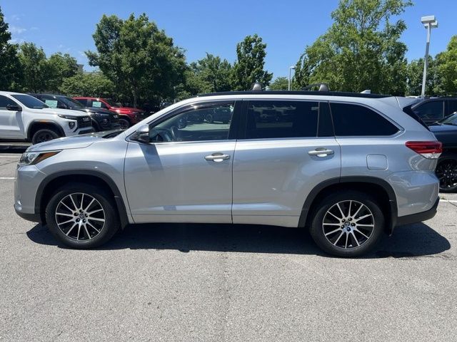 2017 Toyota Highlander SE