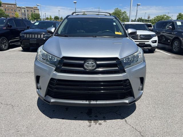 2017 Toyota Highlander SE