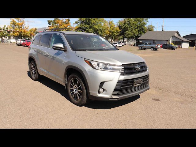 2017 Toyota Highlander SE