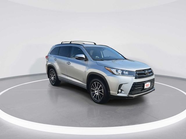 2017 Toyota Highlander SE