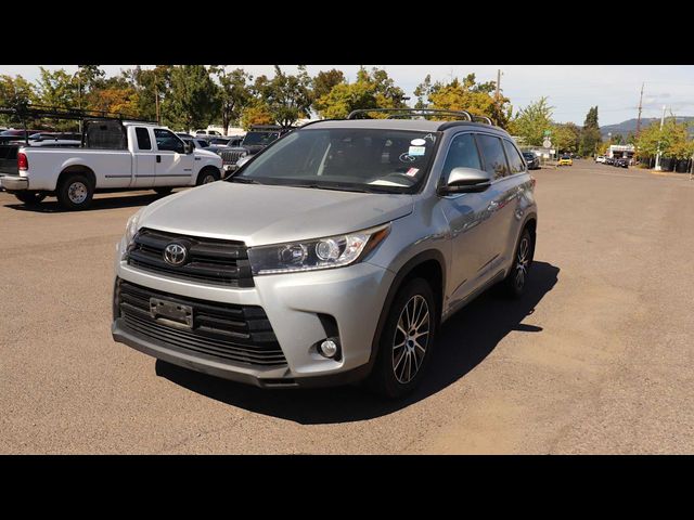 2017 Toyota Highlander SE