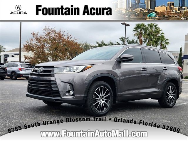 2017 Toyota Highlander SE