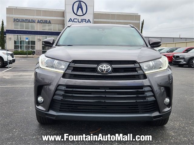 2017 Toyota Highlander SE