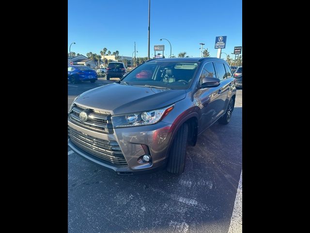 2017 Toyota Highlander SE