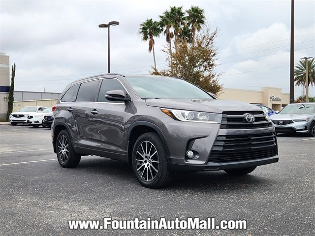 2017 Toyota Highlander SE