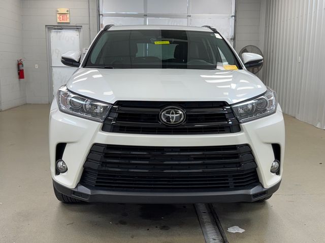 2017 Toyota Highlander SE