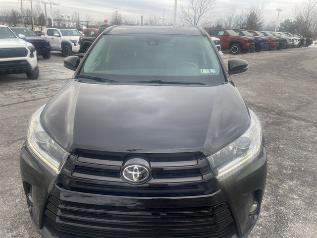 2017 Toyota Highlander SE