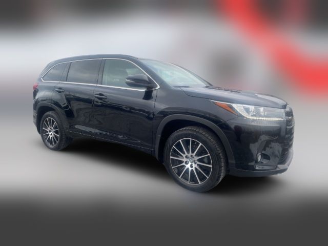 2017 Toyota Highlander SE