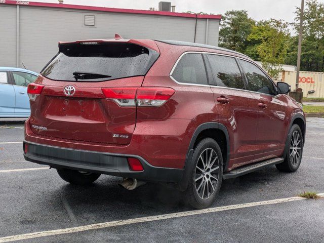 2017 Toyota Highlander SE