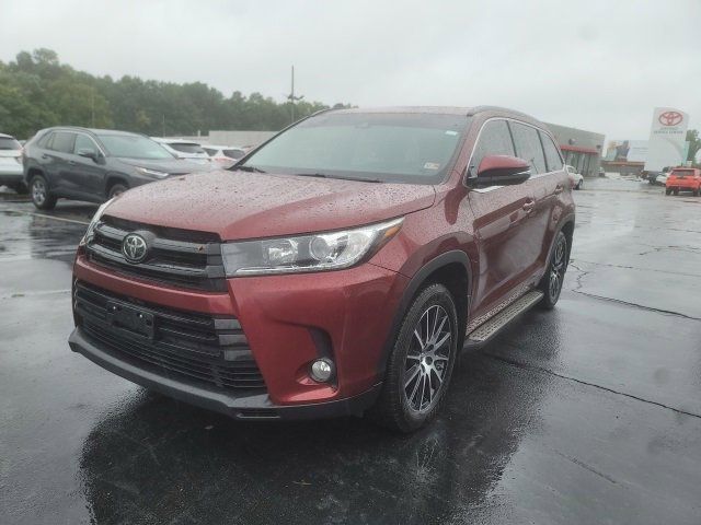 2017 Toyota Highlander SE