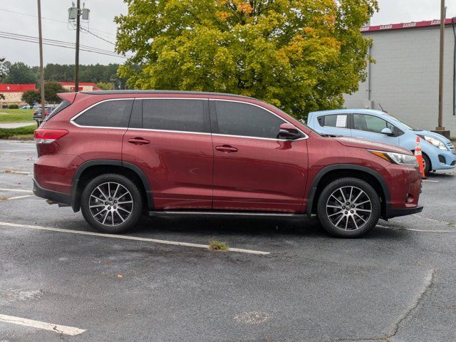 2017 Toyota Highlander SE