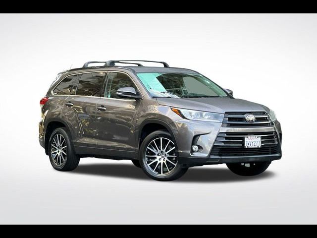 2017 Toyota Highlander SE