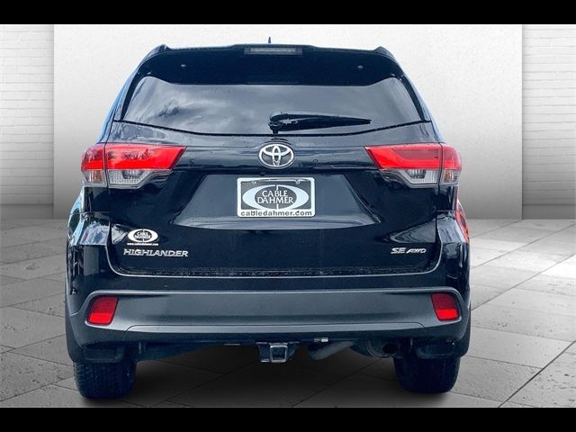 2017 Toyota Highlander SE