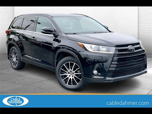 2017 Toyota Highlander SE