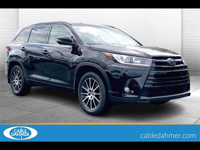 2017 Toyota Highlander SE