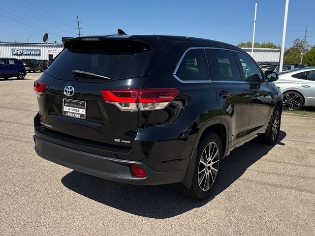 2017 Toyota Highlander SE