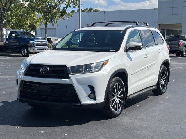 2017 Toyota Highlander SE