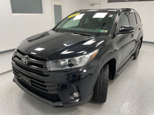 2017 Toyota Highlander SE