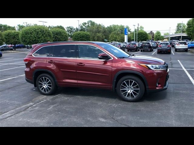 2017 Toyota Highlander SE