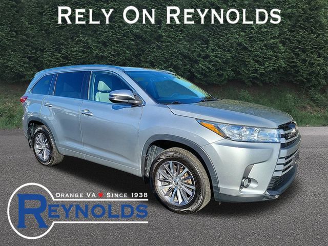 2017 Toyota Highlander SE