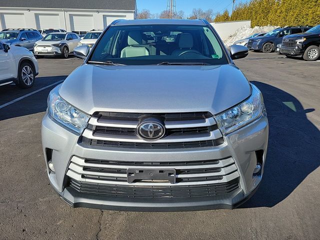 2017 Toyota Highlander SE