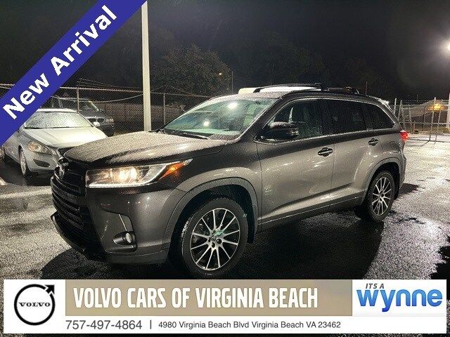 2017 Toyota Highlander SE