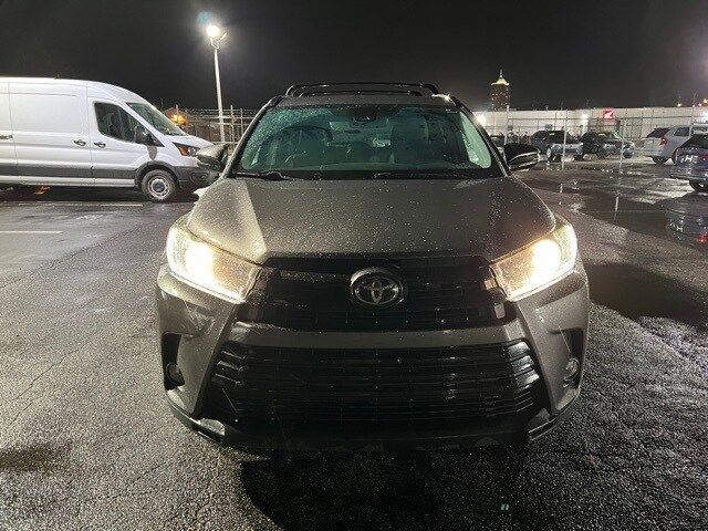 2017 Toyota Highlander SE