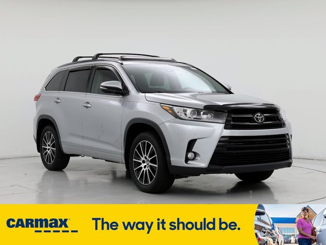 2017 Toyota Highlander SE