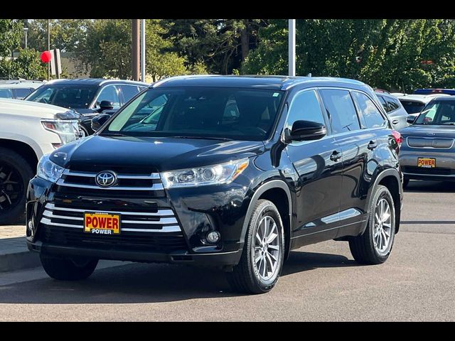 2017 Toyota Highlander SE