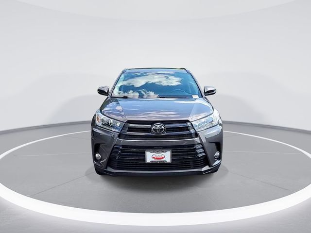 2017 Toyota Highlander SE