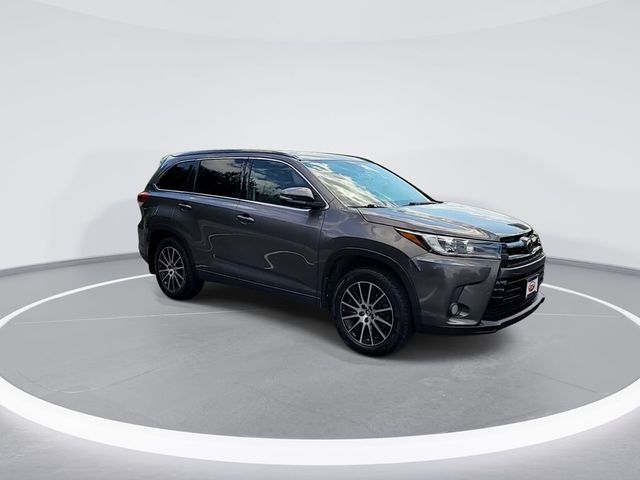 2017 Toyota Highlander SE