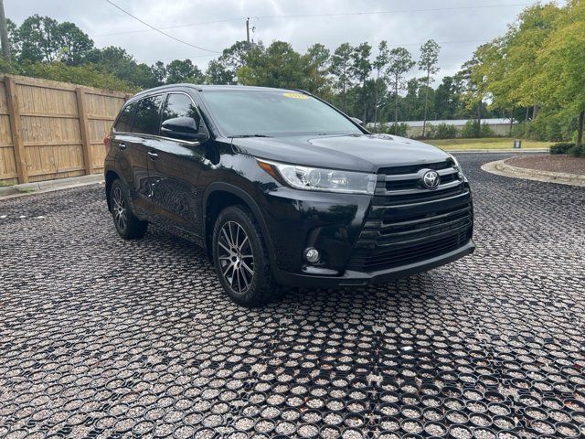 2017 Toyota Highlander SE