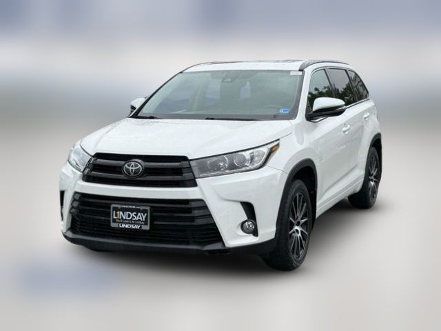 2017 Toyota Highlander SE