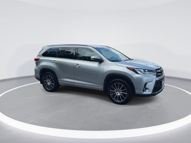 2017 Toyota Highlander SE