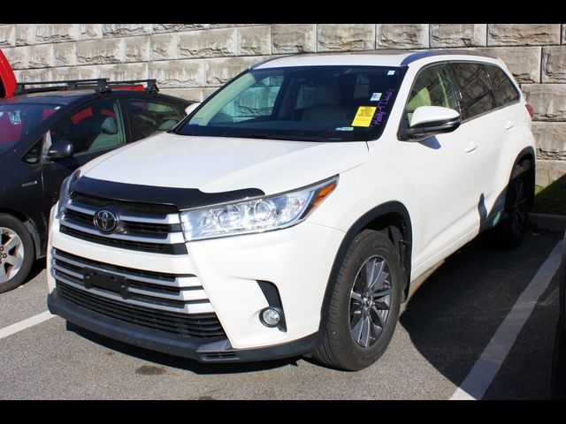 2017 Toyota Highlander SE